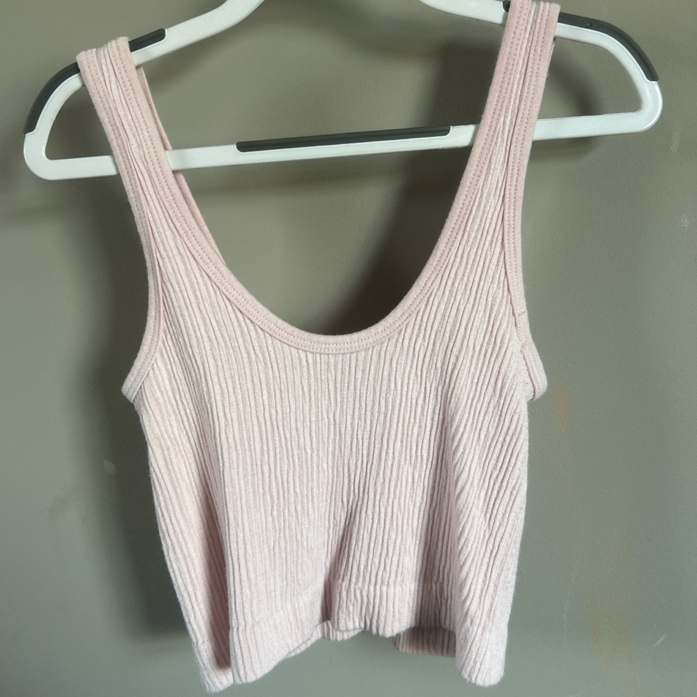 Urban Outfitters pink tank